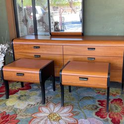 Gorgeous Mid Century Arrive Furniture Set 50’60’ Perfectly Condition 