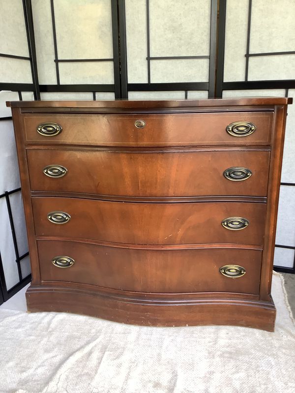 Vintage Bassett Solid Wood chest of drawers for Sale in Belleair, FL ...