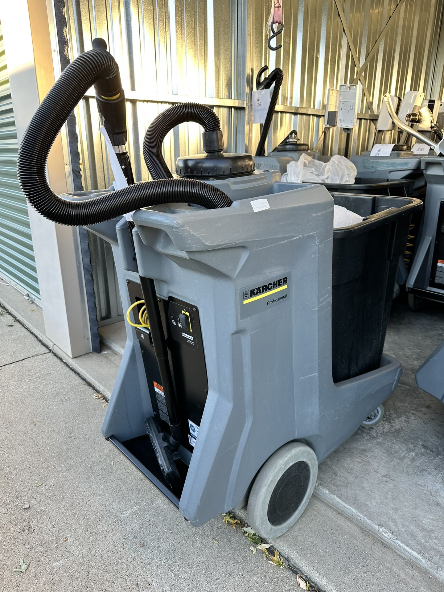 Vacuum Profesional Karcher BP Liner Deluxe Commercial