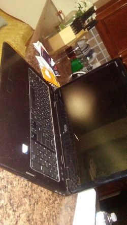 Labtop dell 17 4 gb. 500 hard drive