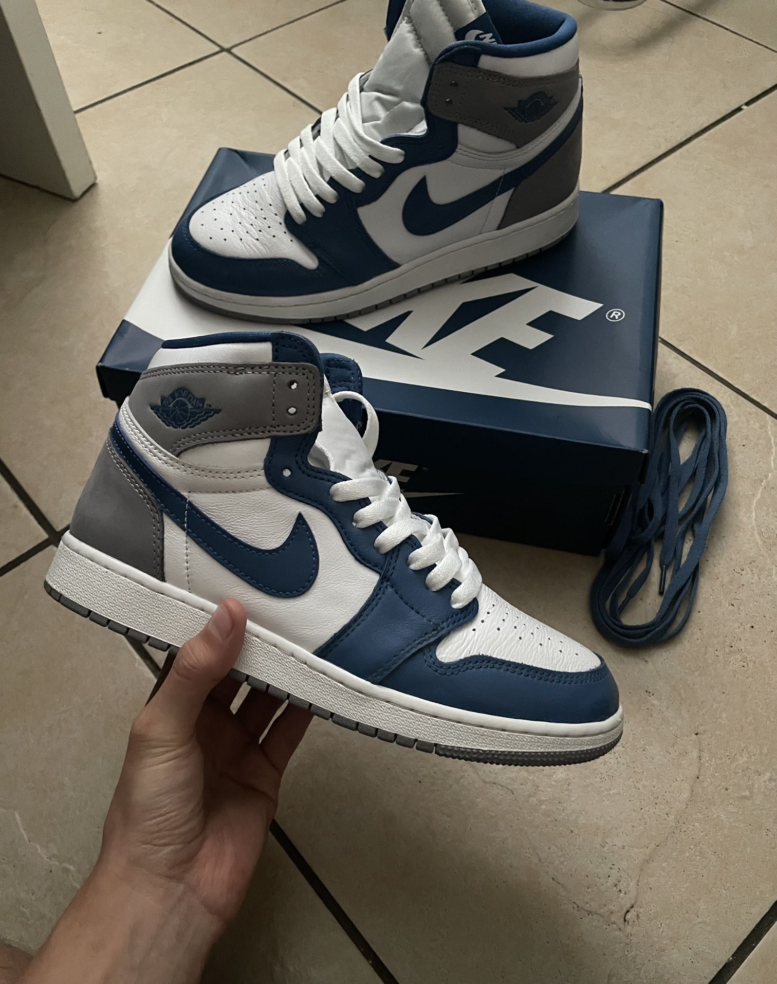 Jordan 1 True Blue