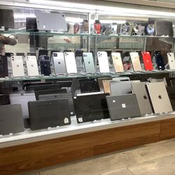 Unlocked iPhones 📲 – Multiple Models – Great Prices –  **Chicago Gadgets **