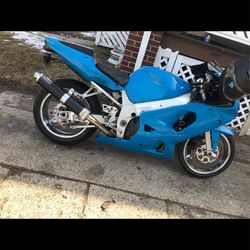 01 gsxr600