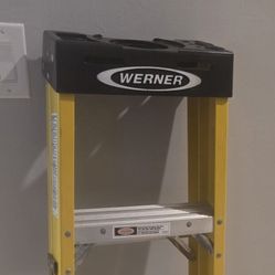4 Ft ladder 