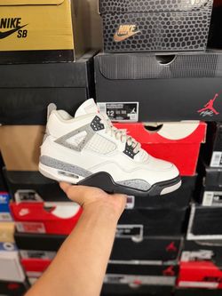 2025 Jordan White Cement 4s size 7.5M USED But Clean