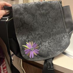 Haiku Messenger Bag