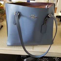 Real Used Coach purse Dont need It Great Condition 