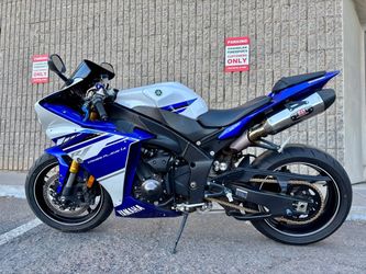 2014 Yamaha YZF-R1