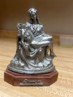 Statue