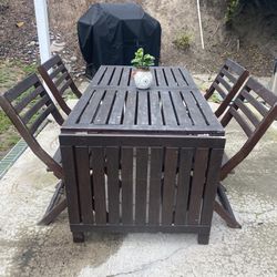 Outdoor Extendable Table and Chairs