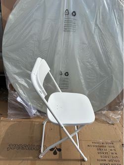 🔥🔥BRAND NEW TABLES AND CHAIRS FOR SALE