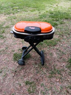 Coleman Grill Portable Camping Tailgating Gas Small Propane Stove 