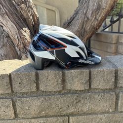Troy Lee Designs Helmet
