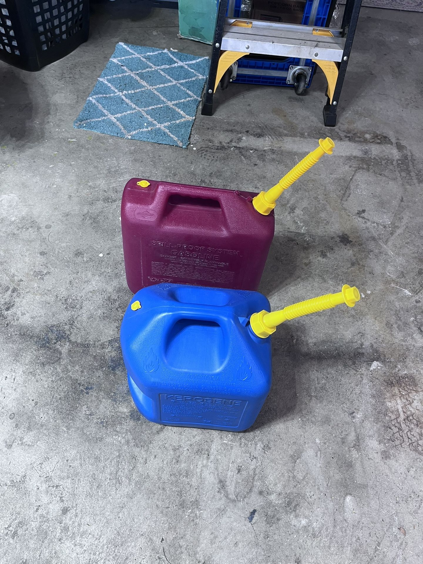 2x 5 Gallon Gas Cans With Flexible Neck