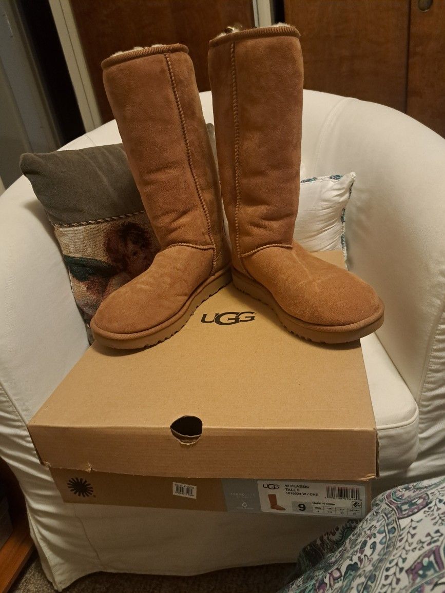 Uggs Size 9