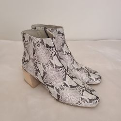  Imagine Vince Camuto Quiana Leather Bootie Snake Print Size 8M