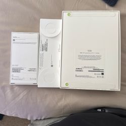 Apple iPhone 16plua-Apple iPad 10th Generation 