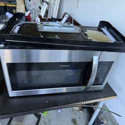 Frigidair Microwave And Back Frame Mount