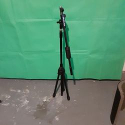 Heavy duty TASCAM Microphone Stand. CHEAP!!