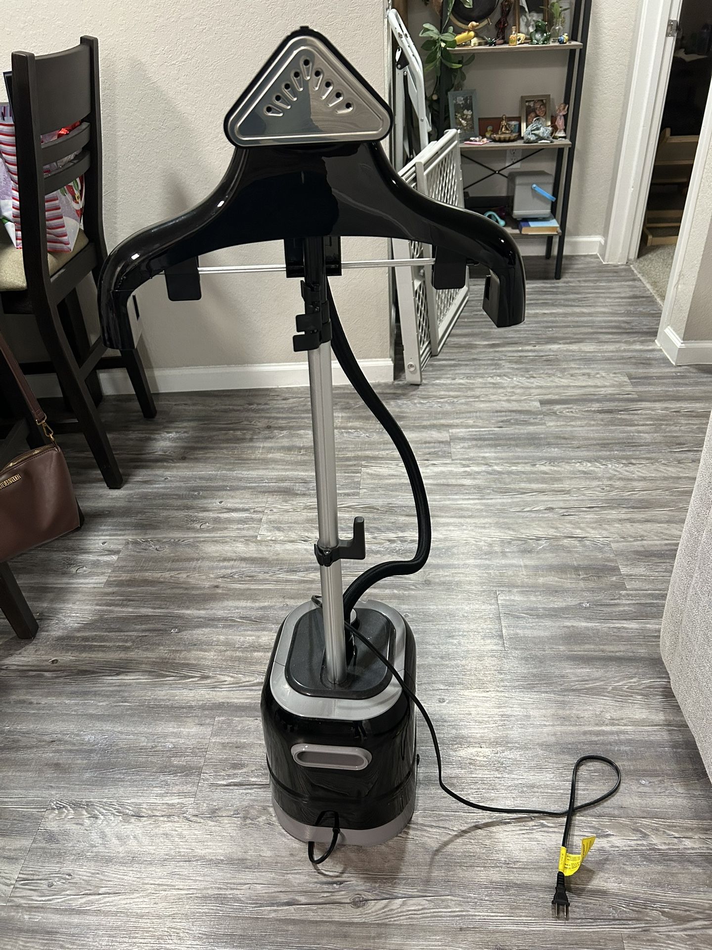 Clothes Steamer