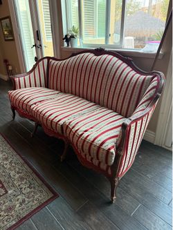 Antique style Victorian couch *for restoration*