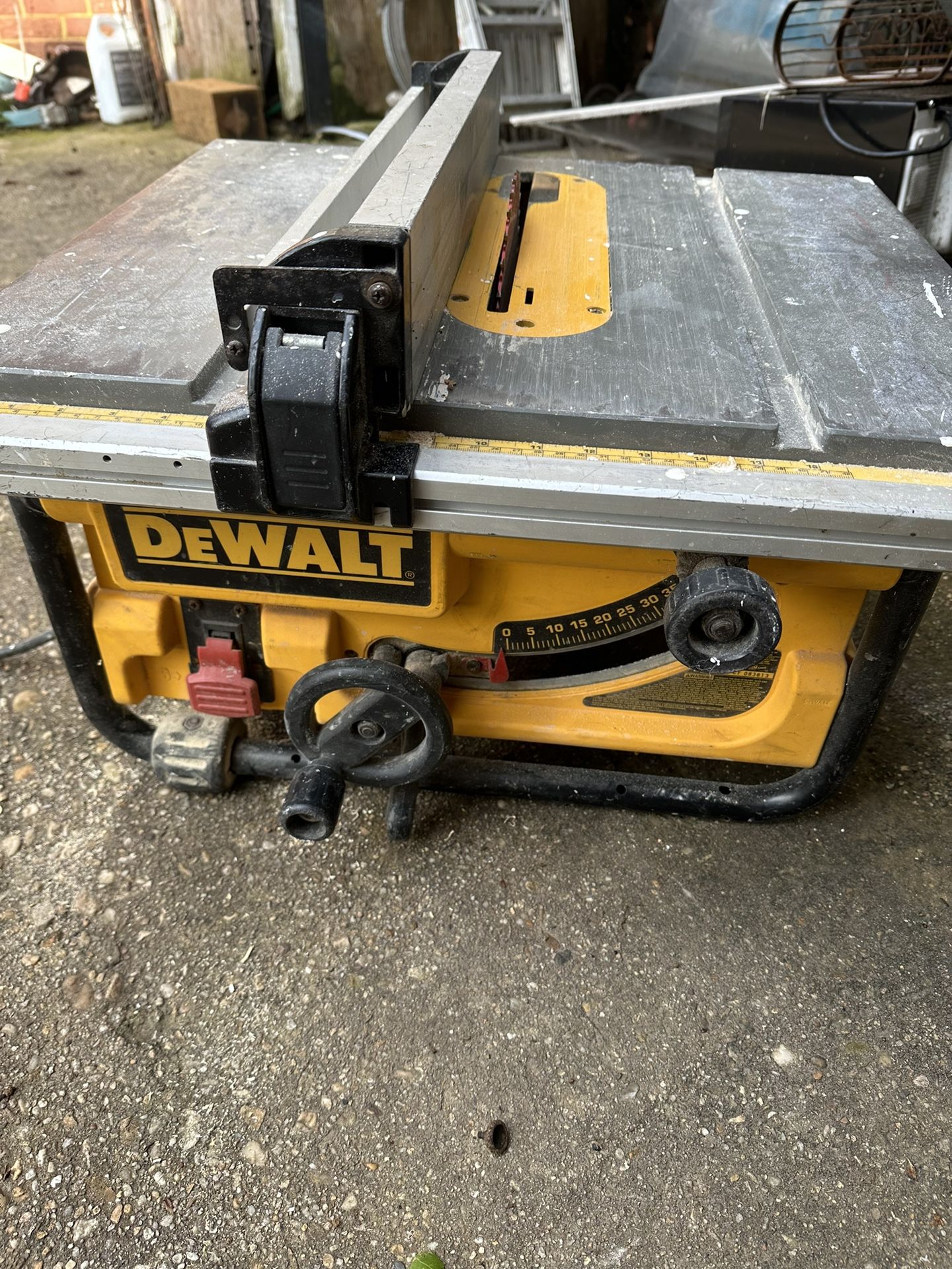 Dewallt Table Saw Vuenas Condiciones 