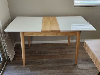 White And Wood Dining Table