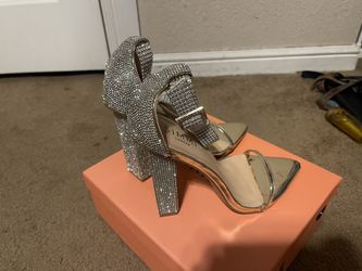 Icey Wide Fit Gold Diamante Block Heels (Size: 8)