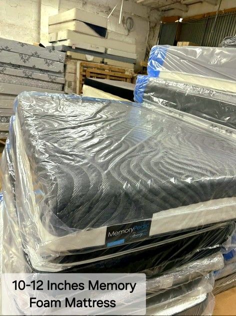 Beautyrest Black Queen Mattress (Closeout Deal)