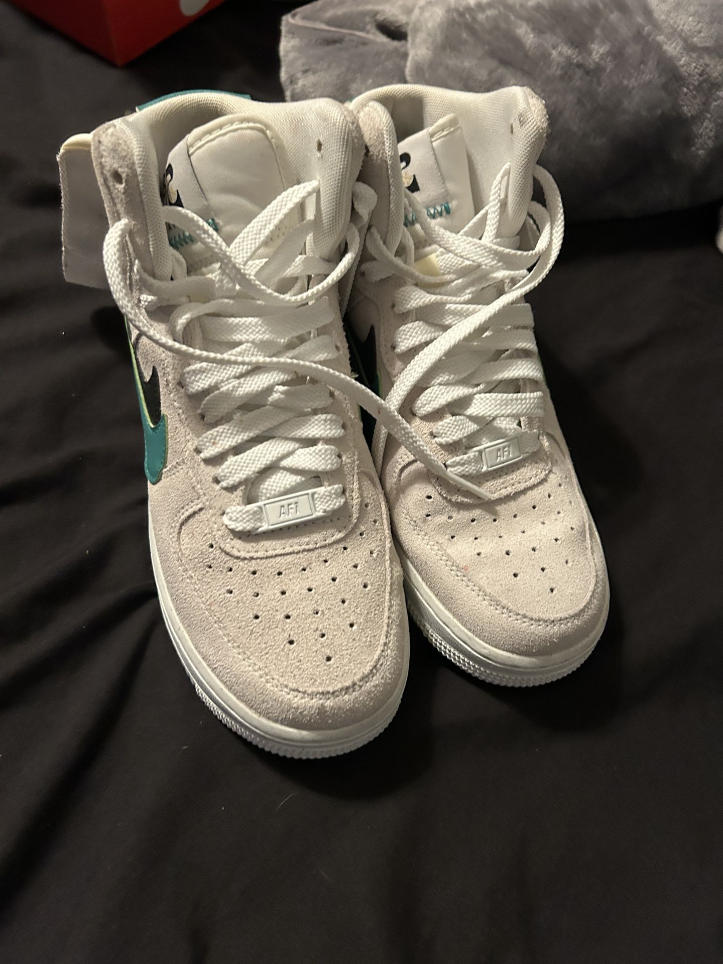 Size 6 Women’s