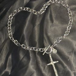 ⭐️NEW•Designer Cross Link Chain Necklace