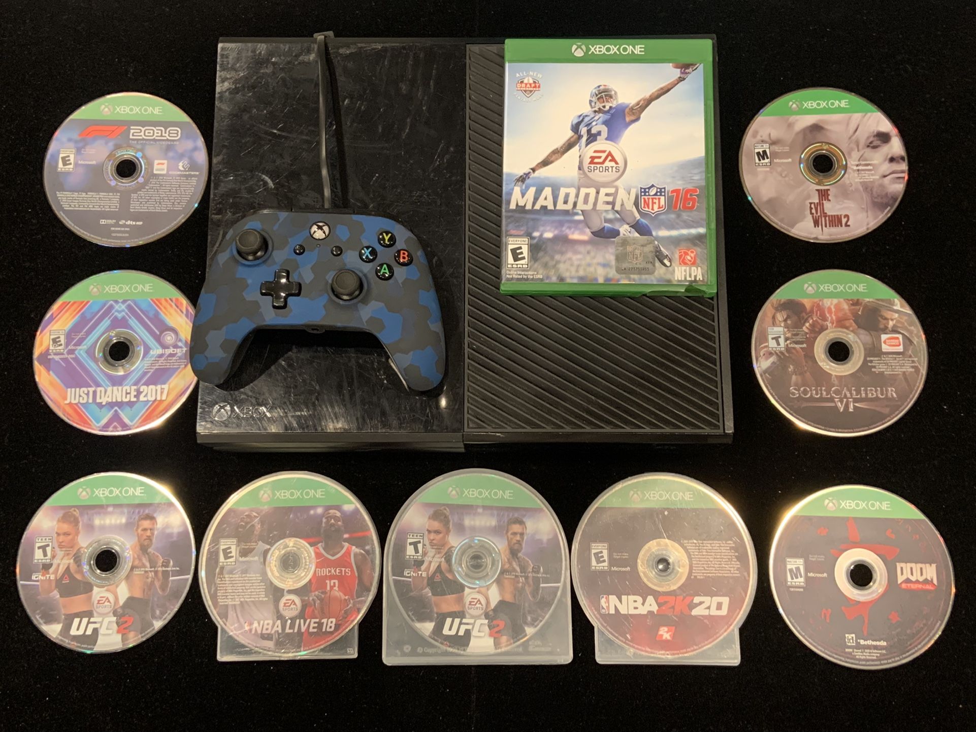 XBOX ONE Microsoft 1540 500 GB Console Black Wired Camo