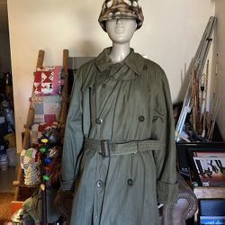 Beautiful vintage military coat