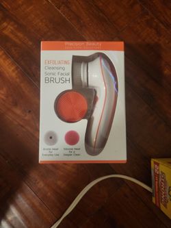 Facial Brush 