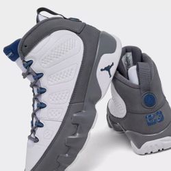 🔥JORDAN RETRO  9'S "FLINT GREY / FRENCHBLUE" GRADE SCHOOL SIZE 7Y AVAILABLE ONLY NEW W/BOX, 💲140 TAKES THEM🔥