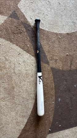 Victus wood bat “JRODSHOW” edition