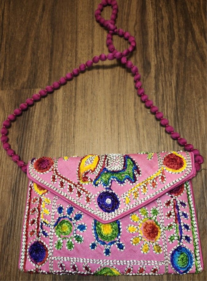NWOT Handmade Pink Embroidered Purse w Colorful Elephants, Flowers, A Turtle & Zipper & Snap Button Closure