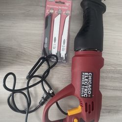 Electric Saw With Blades