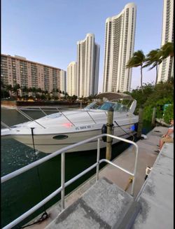 Maxum 2800 scr 28 ft Cruise boat Fully updated and both new engines 380hp