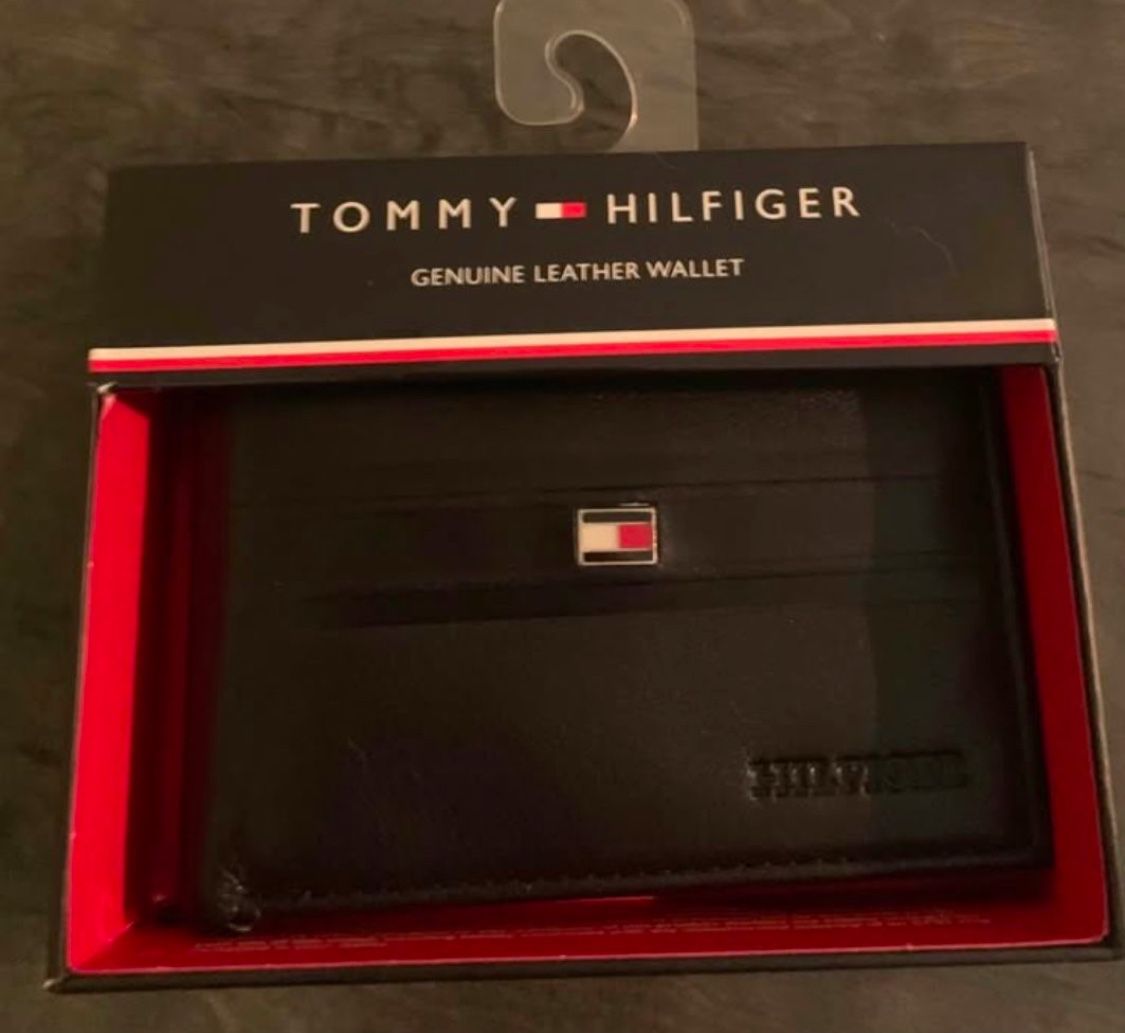 Tommy Hilfiger Black Leather Bifold Wallet
