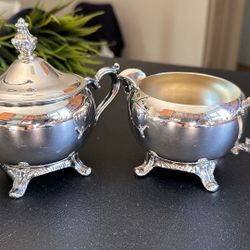 ElegantSilver plated set of sugar bowl and milk https://offerup.com/redirect/?o=anVnLkludGVybmF0aW9uYWw= silver company