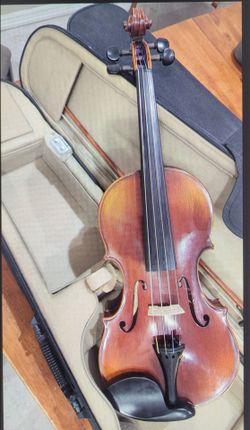 Full size 4/4 student violin with bow and case