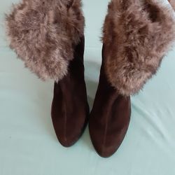 Womens Size 8.5 Marco Santi Brown Suede boots With Fur Cuff