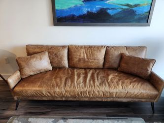 Modern Italian soft leather sofa - cognac Brown - 70"