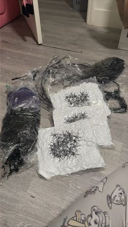 Halloween Decoration Bundle with Spiders and Webbing