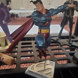 Superman Frank Miller Statue
