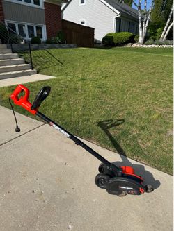 Black&Decker 7.5 in. 11 Amp Corded Electric 2-in-1 Lawn Edger and Trencher