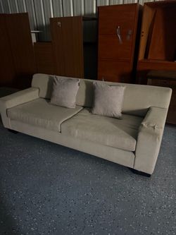 Couch / sofa free