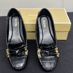 brand new MICHAEL MICHAEL KORS Ripley Crocodile Embossed Moccasin MICHAEL Michael Kors size 6 very good gift
