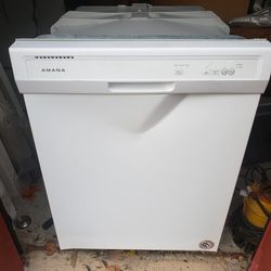 Amana dish washer new scratch and dent